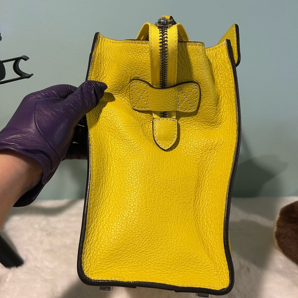 Celine Mini Luggage Handbag in Vibrant Yellow Leather. Excellent condition! - Picture 4 of 11